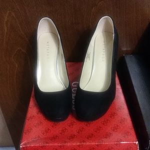 Metaphor Black Pumps